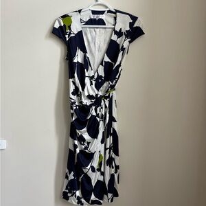 Trina Turk Floral Flower Print Kiki Wrap Dress - Size 2